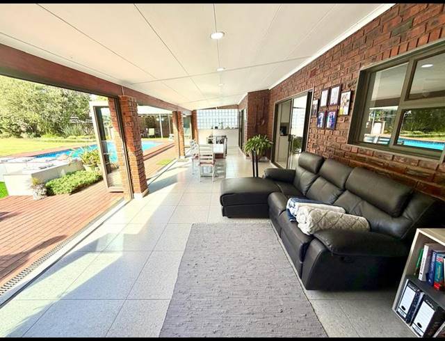 4 BEDROOM HOUSE FOR SALE IN FERNCLIFFE